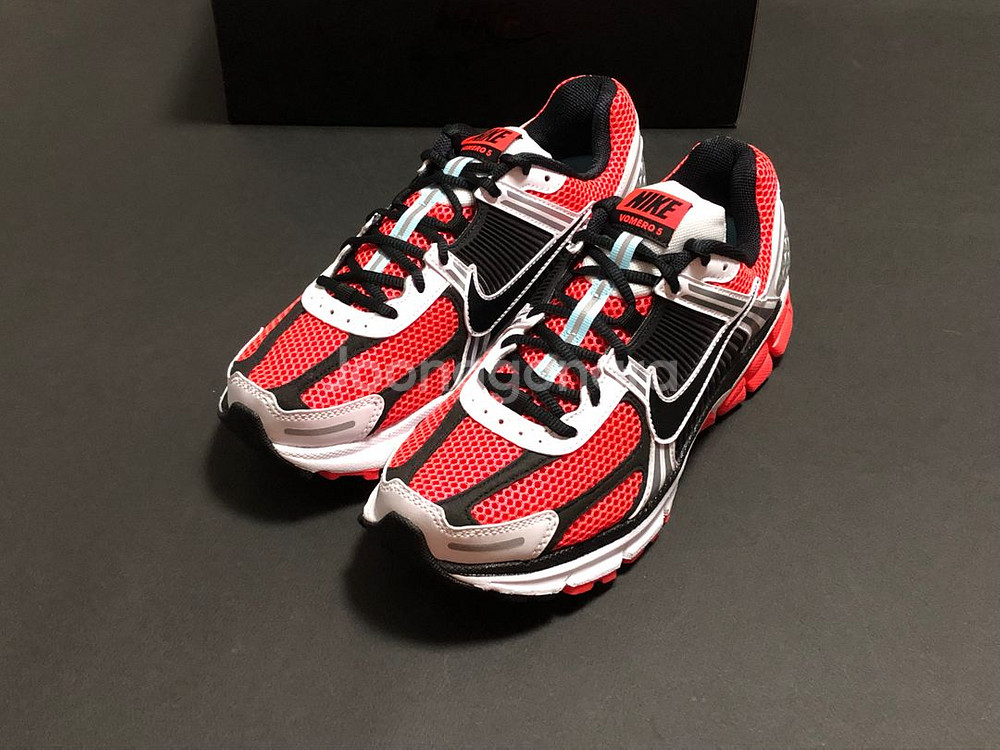 나이키 줌 보메로 5 SE 브라이트 크림슨--0