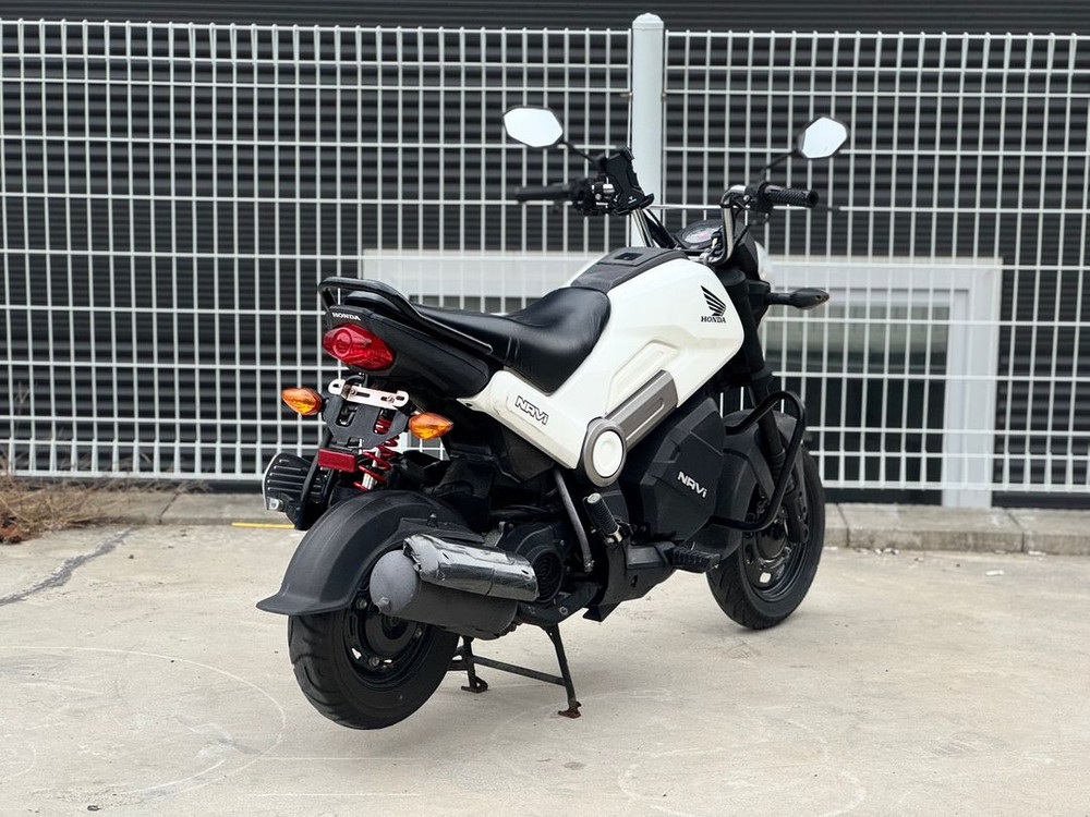 혼다 나비110 16년식 1만키로 러기지박스 튜닝 깔끔한차량 판매합니다 이미지