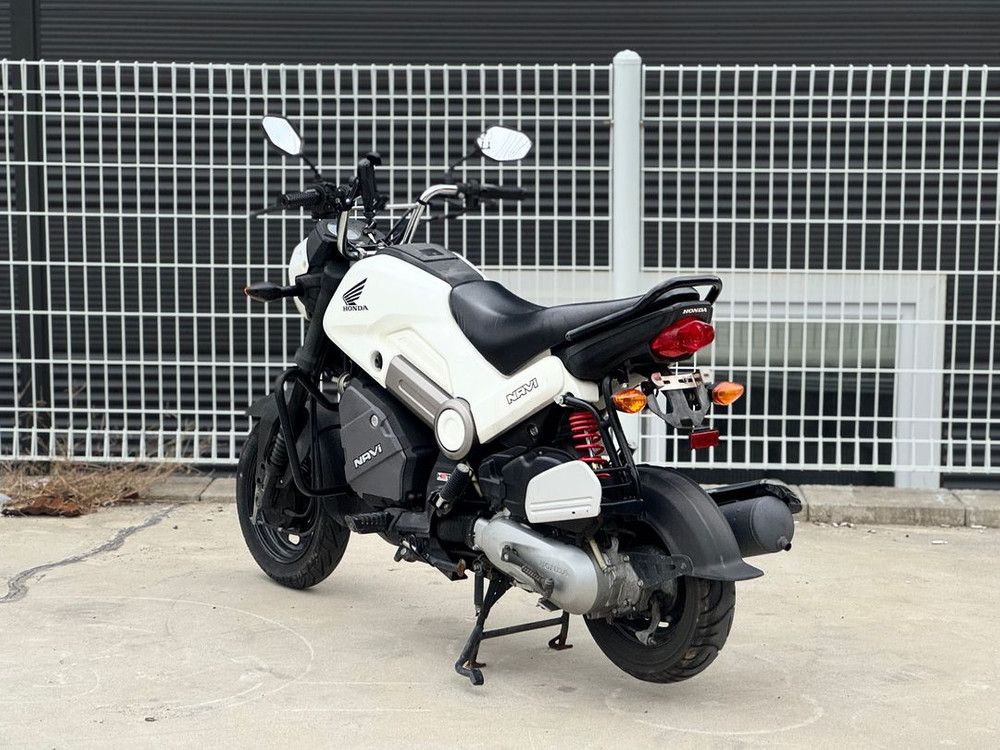 혼다 나비110 16년식 1만키로 러기지박스 튜닝 깔끔한차량 판매합니다 이미지