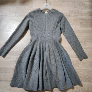 오즈세컨 니트 원피스(한섬 시스템 럭키슈에뜨 sjsj