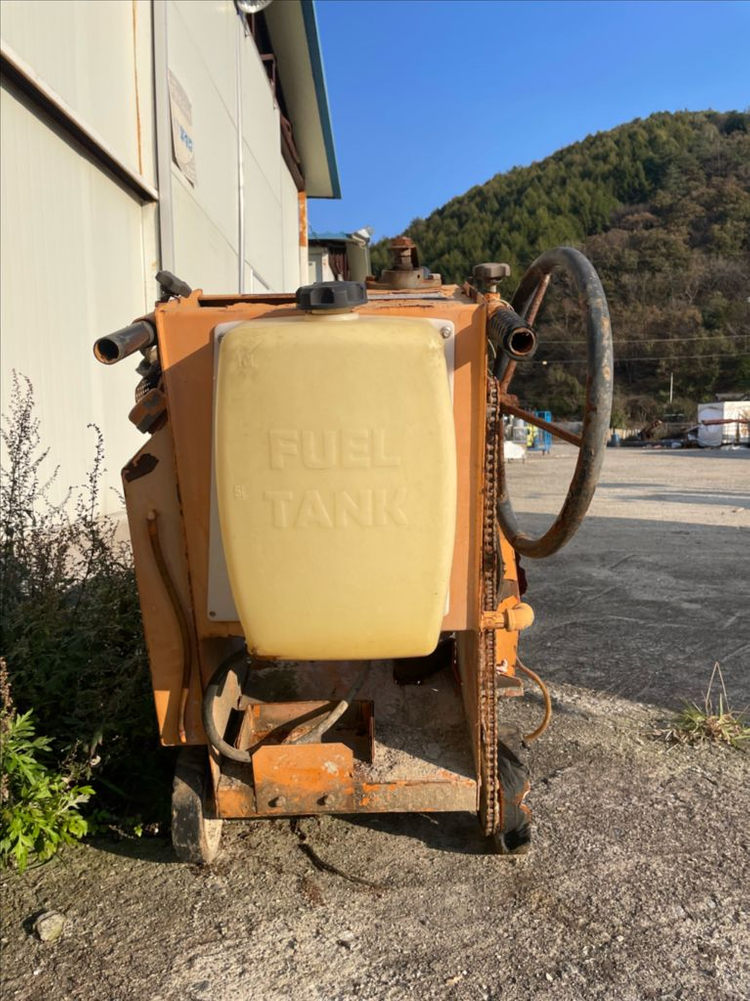 소형 콘크리트 절단기 이미지