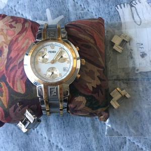 펜디시계 팝니다