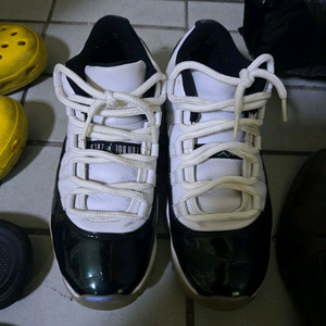 나이키 에어 조던 11 로우 콩코드