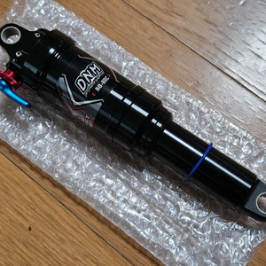 신품 MTB 리어샥 (210mm, 3단계 락, 리바운드 조절)