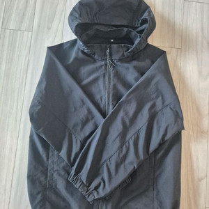 유니클로 키즈 후드 집업 자켓 바람막이 140