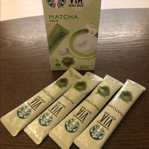 어제 구매한 -스타벅스 비아 말차 그린티