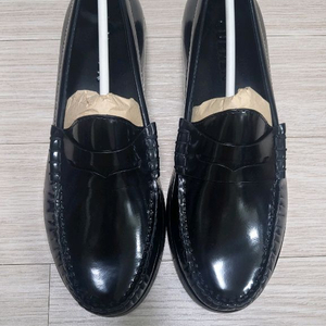 쿠에른 디종로퍼 블랙