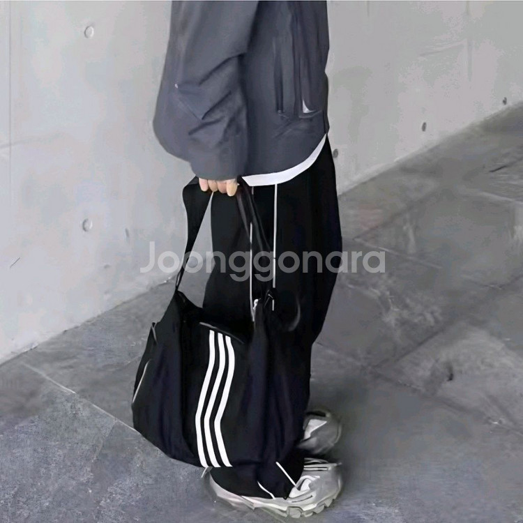 대용량 삼선 크로스백 스쿨백 남여공용 생활방수 메신저백--1