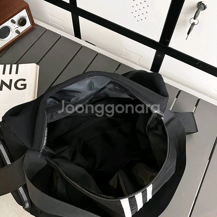 대용량 삼선 크로스백 스쿨백 남여공용 생활방수 메신저백--8