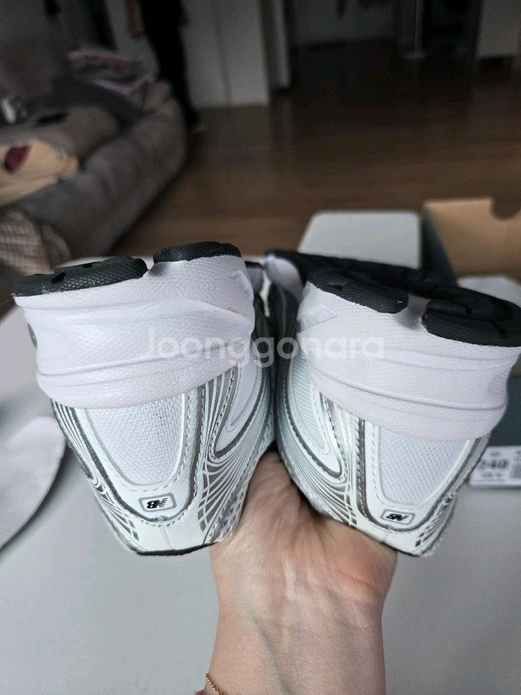 뉴발란스 740 화이트실버 (u740nw2) 240사이즈--3