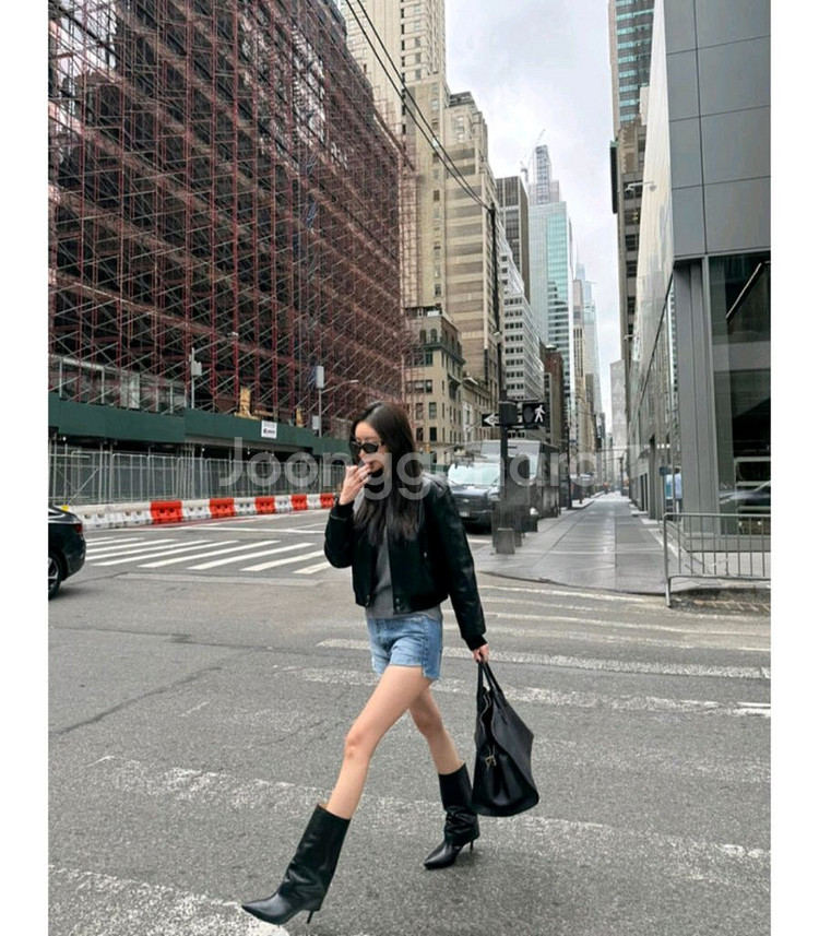 더로랑 익스클루시브 이태리 비건 레더 봄버 자켓 s--1