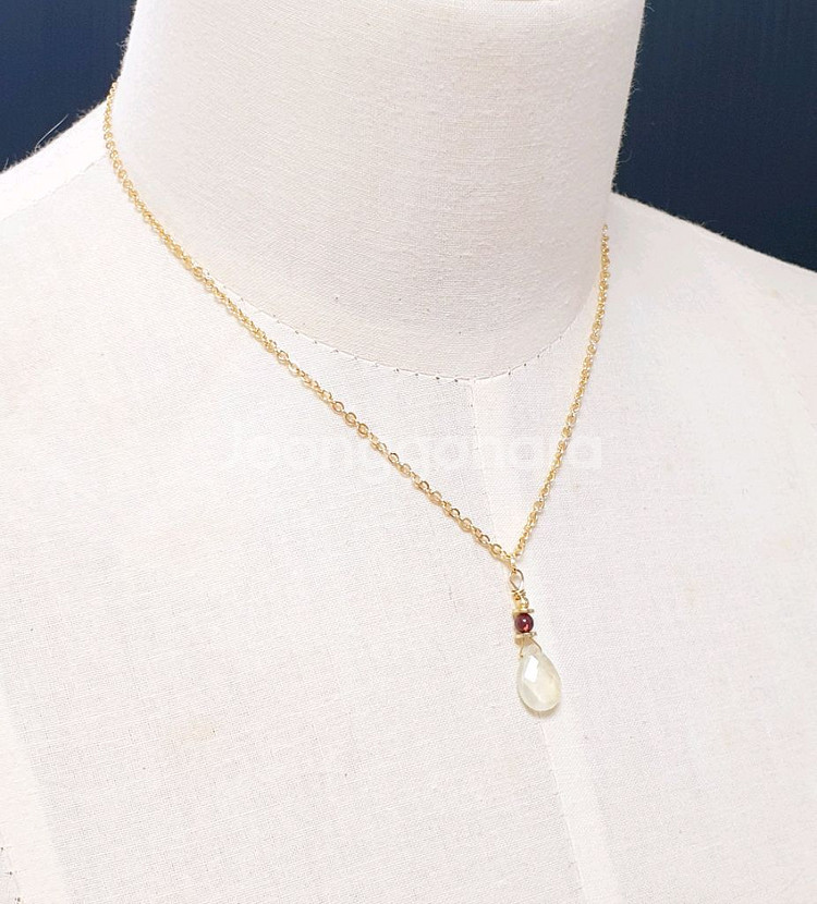 청포도빛 프레나이트 목걸이--1