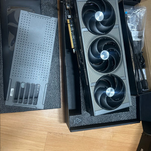 9070XT 니트로 5070ti교환