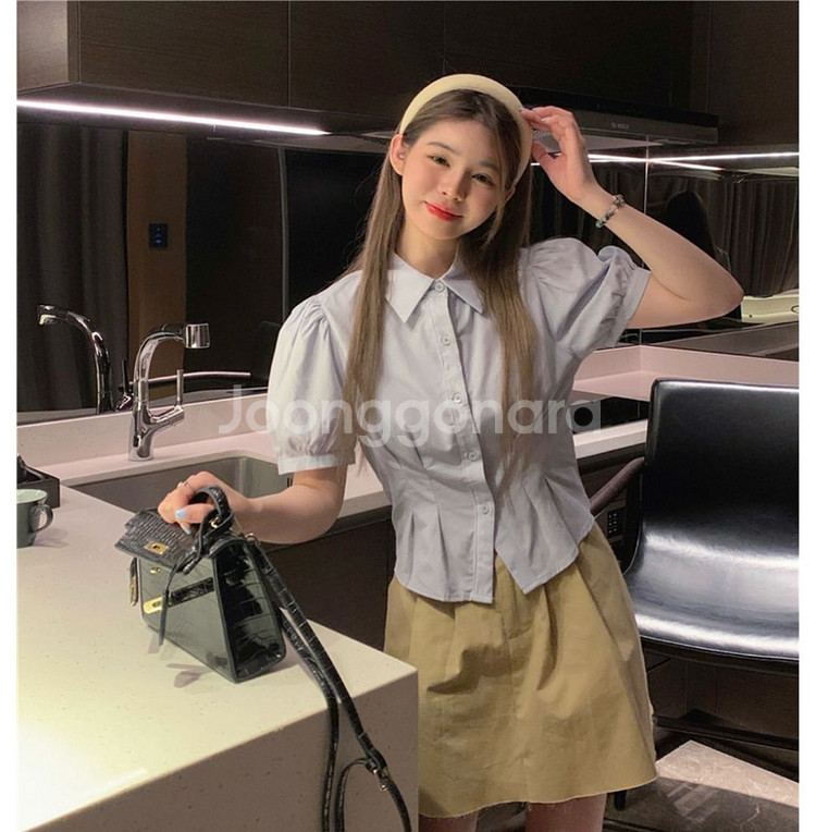 하늘색 퍼프 플리츠 블라우스--0