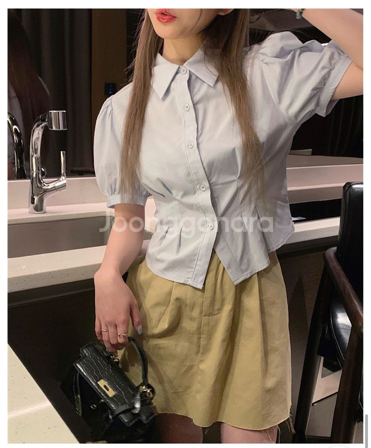 하늘색 퍼프 플리츠 블라우스--3