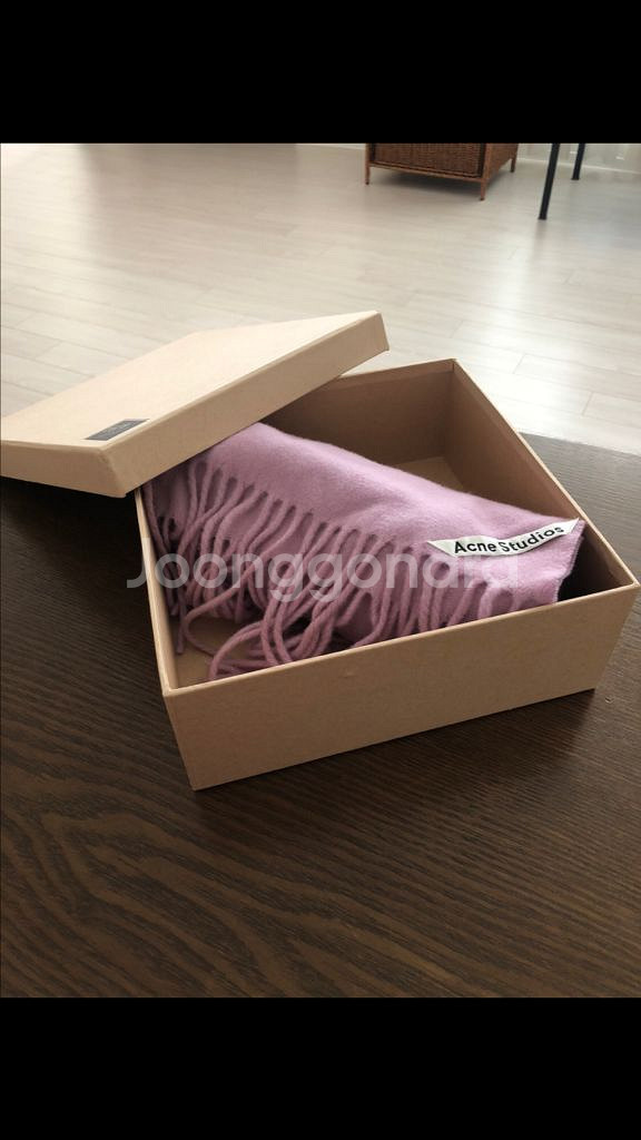 아크네 스튜디오 라일락 머플러(새제품)--3