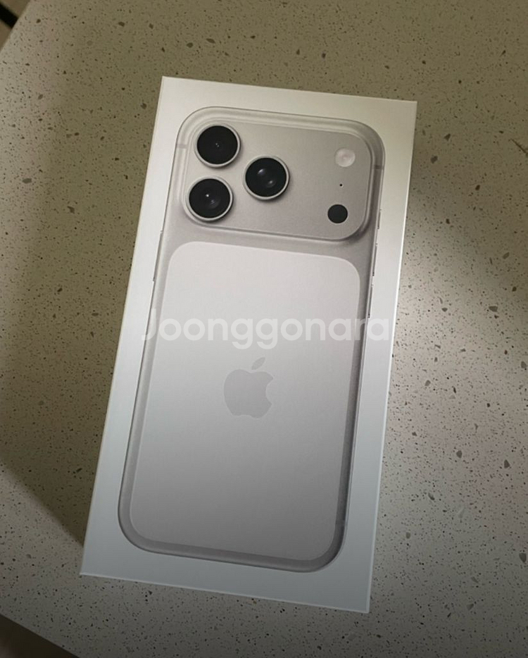 미개봉 자급제 아이폰 17프로 256 실버--0