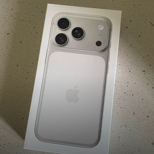 미개봉 자급제 아이폰 17프로 256 실버