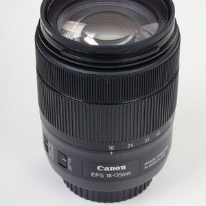 캐논 렌즈18-135mm F3.5-5.6 IS USM efs18135