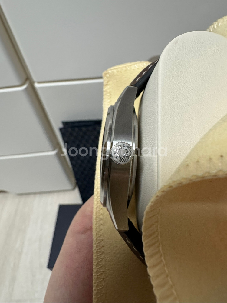 론진 스피릿 파일럿 39mm 새제품급--4