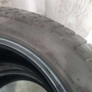 275/55R20 타이어