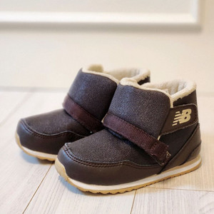 뉴발란스 아동용 털 부츠 사이즈 135mm 브라운