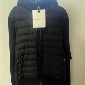 몽클레어 니트패딩 블랙 후드집업 할인 가능