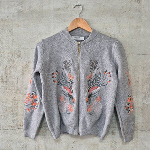 레코브 자수 니트 집업 가디건