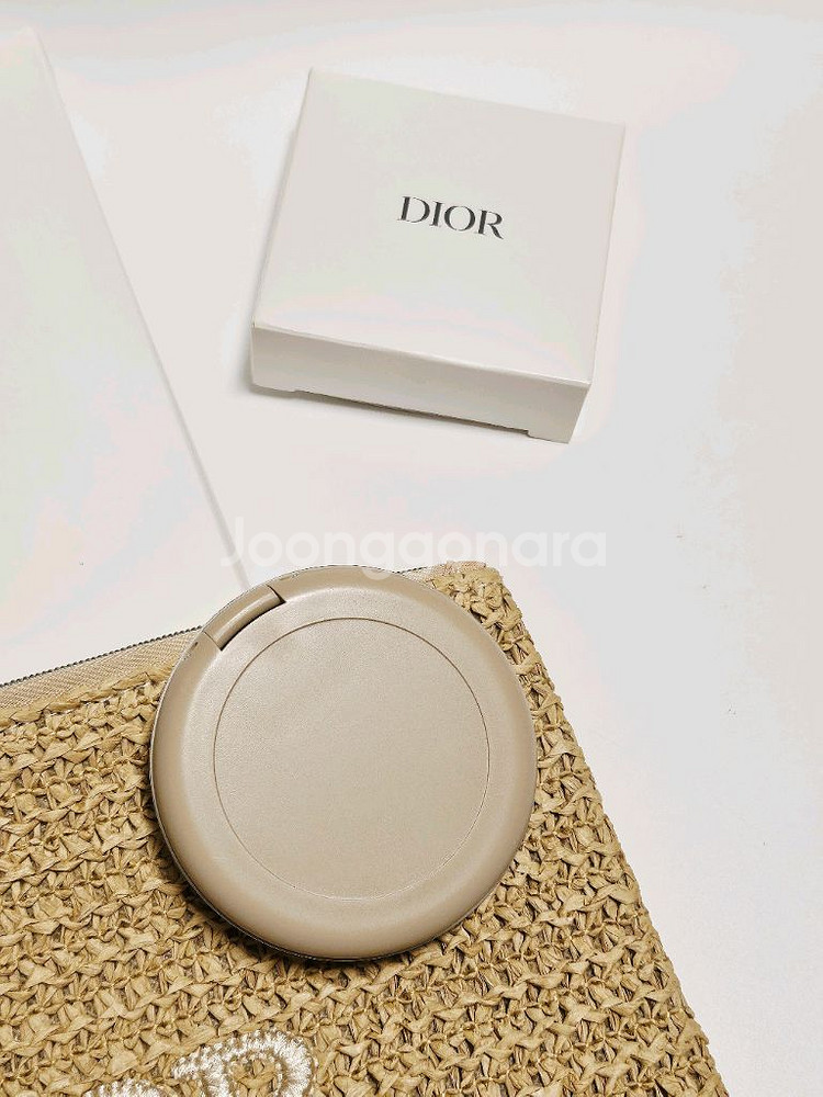 디올 라탄 파우치 + 라탄 거울 세트--6