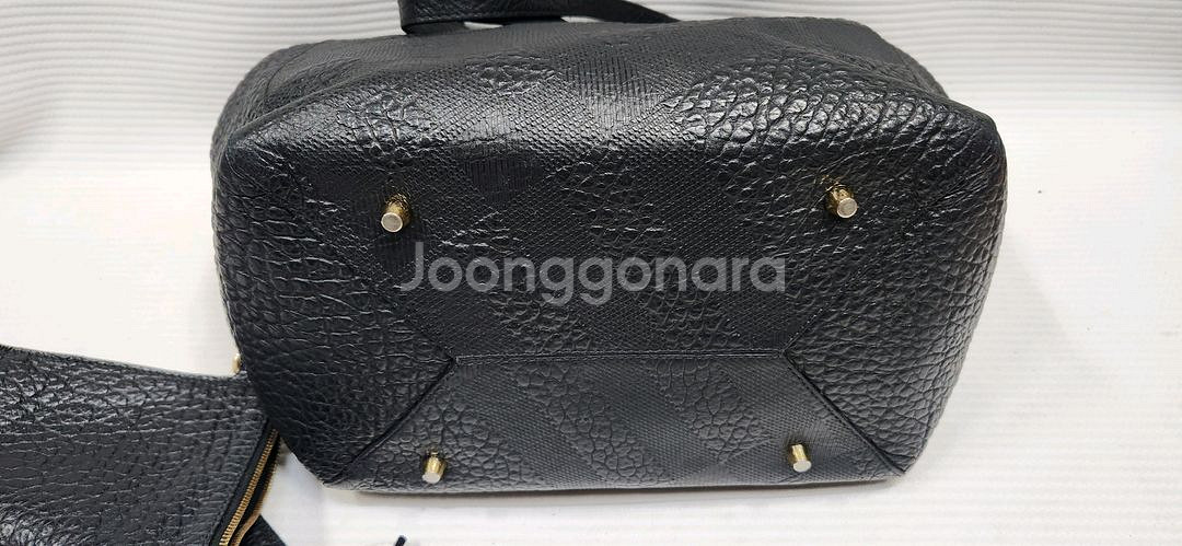 버버리 캔터버리 레더 숄더백--6