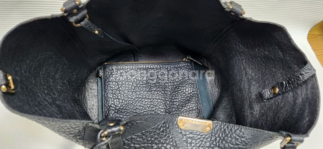 버버리 캔터버리 레더 숄더백--9