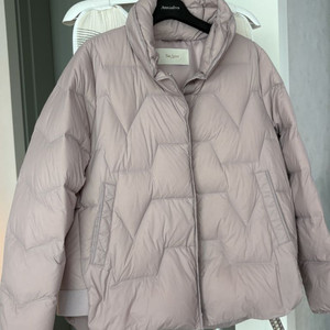 더 아이잗 니트 배색 구스 패딩