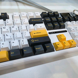 독거미 로즈축 키보드 화이트