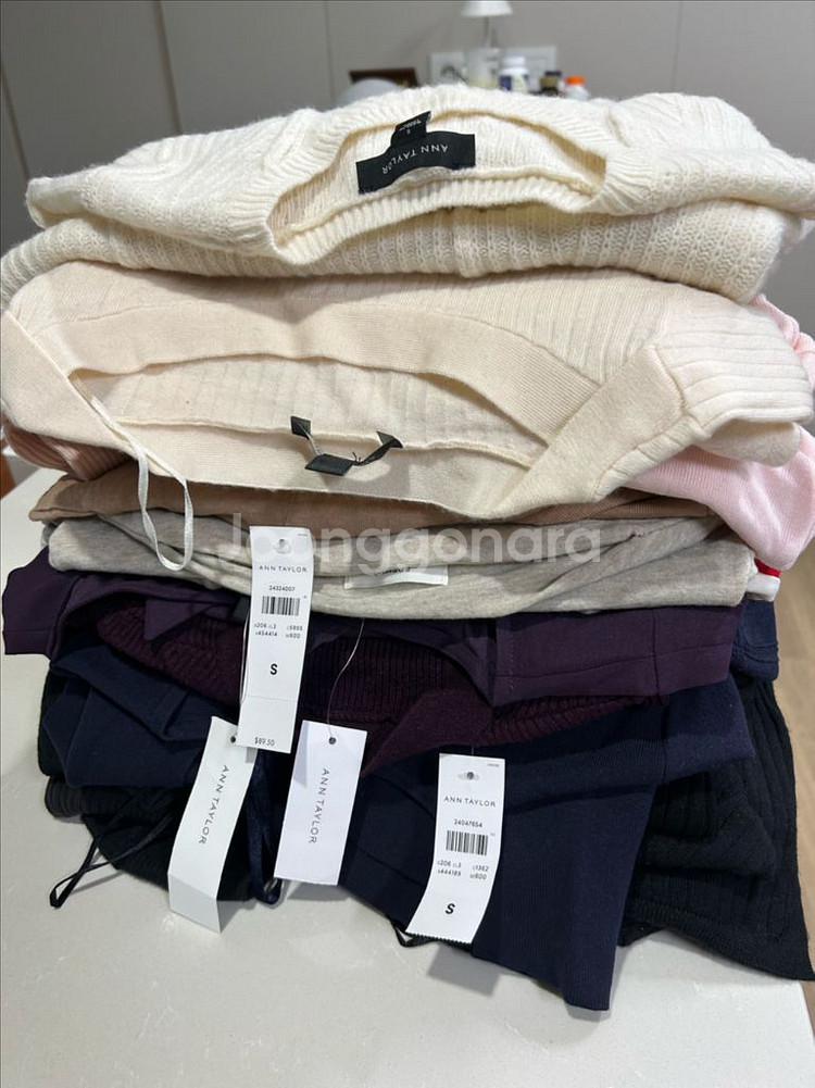 앤테일러 등 여성 니트 스웨터 16벌 거의 새상품!--1