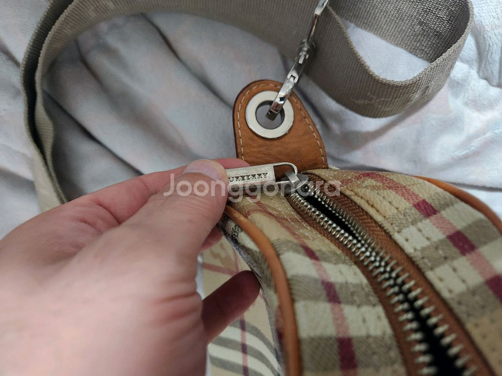 체크 패턴 크로스백--3