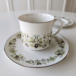 영국 로얄덜튼 빈티지 컵소서 브래드 세트