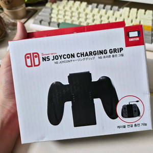 닌텐도 스위치 충전 그립