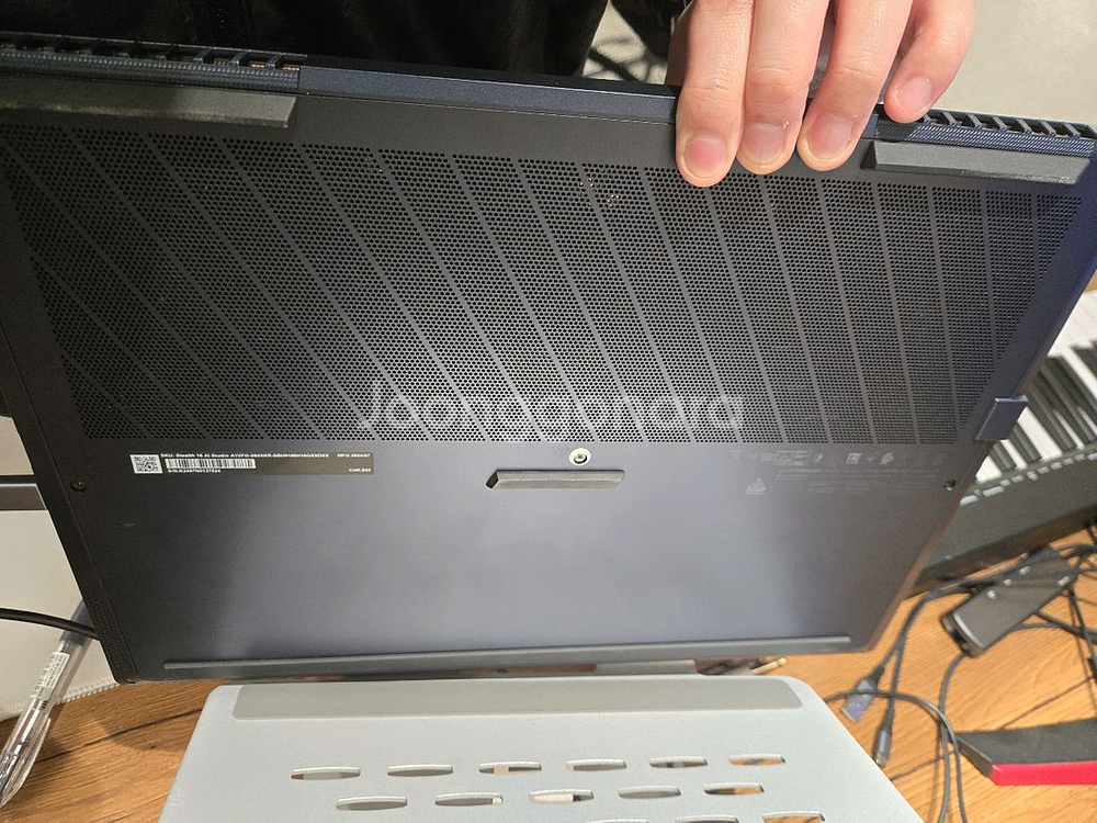 MSI 스텔스 AI Studio A1VFG-U9(32ram / 1TB / Ultra9 / RX4060)--4