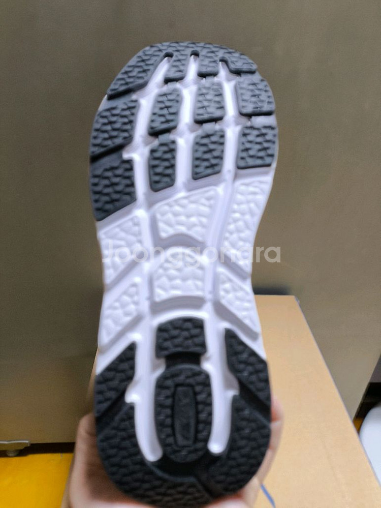 (새상품)런닝화 255 운동화 프로월드컵--5