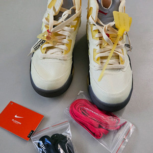 나이키 조던 5x 오프화이트 SP 레트로 파이어레드 새상품 판매합니다 사이즈265 꿈이 있는