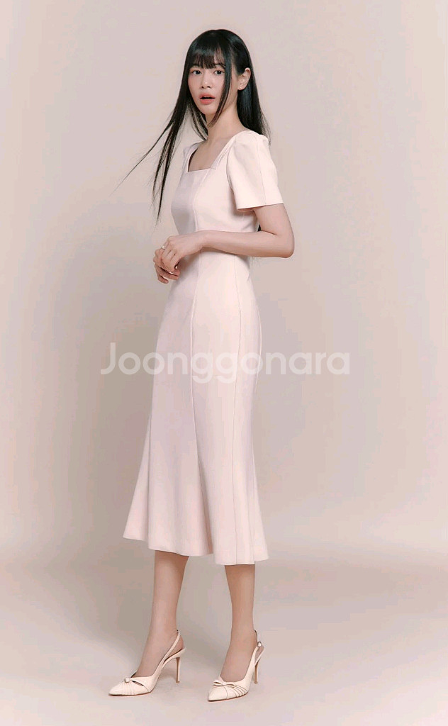 (정가16만원대)이바나헬싱키 2부 드레스 세이라 원피스--1