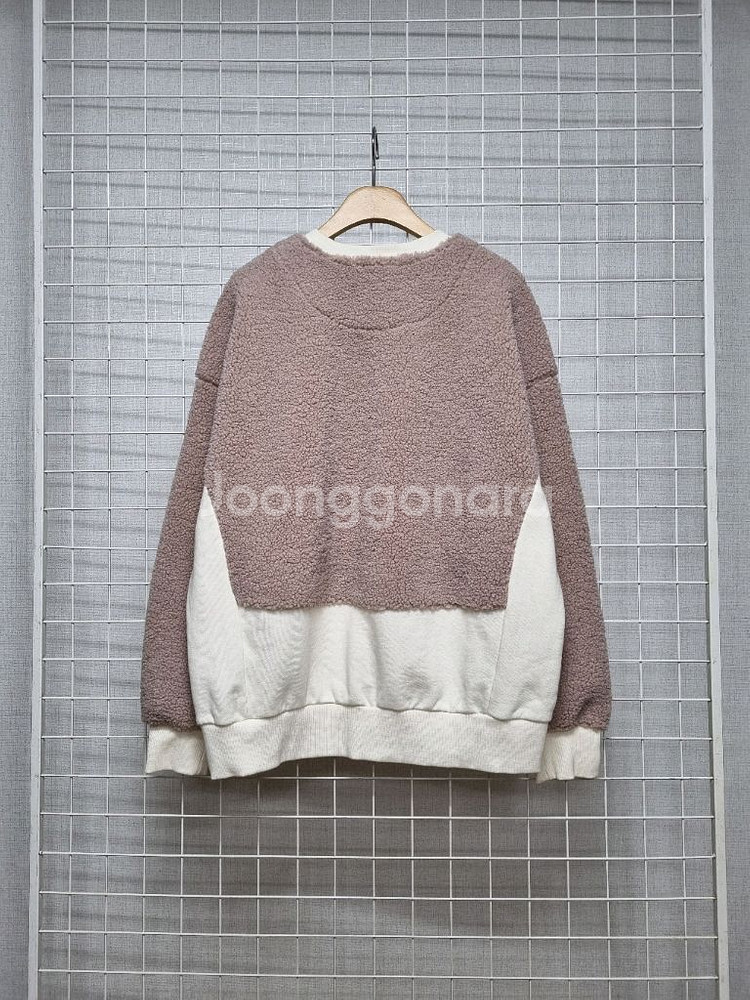 써스데이아일랜드 뽀글이 맨투맨--1