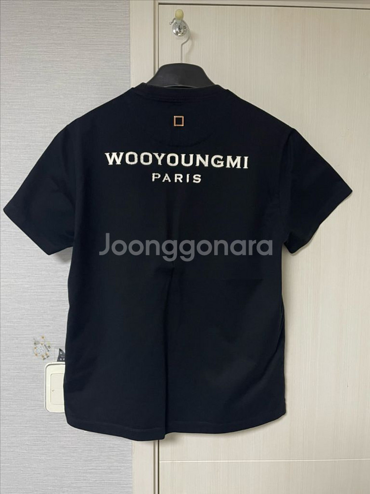 [46] 우영미 블랙 백로고 반팔 티셔츠--0