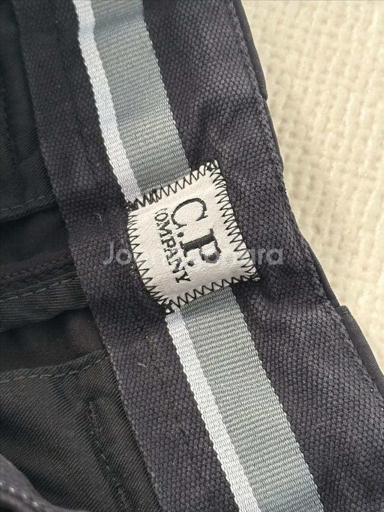 44) 정품 레귤러 CP컴퍼니 렌즈 카고 조거 팬츠--1