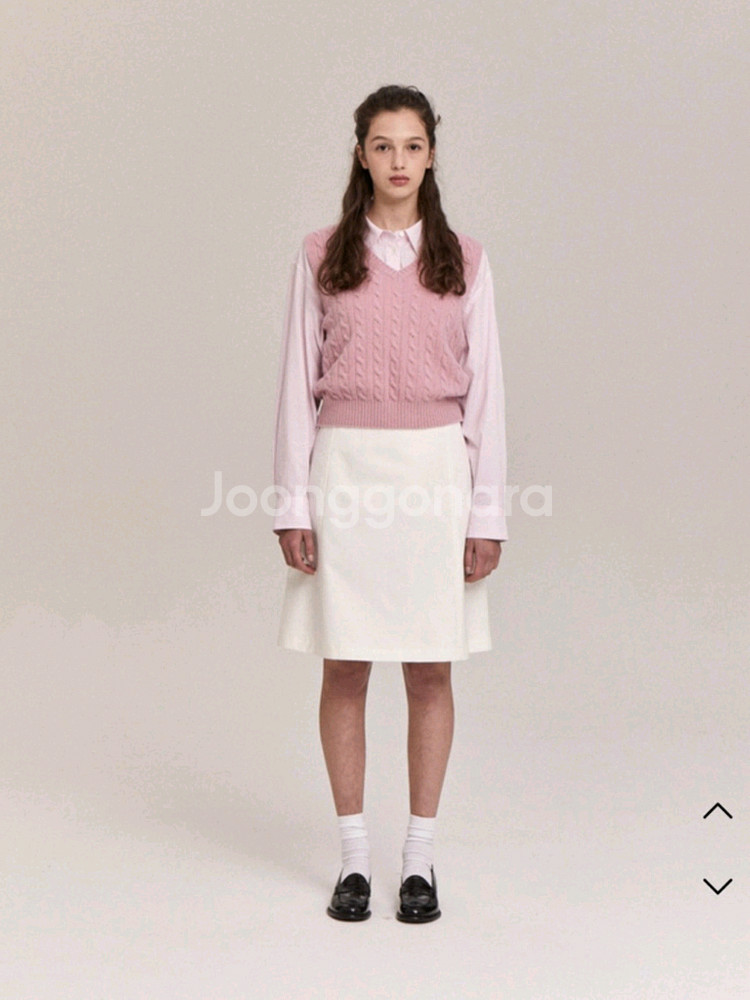 더바넷 핑크 포니 니트베스트--0