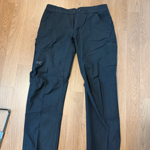 아크테릭스 크로닌 코튼 팬츠 블랙, 보이드 34-R 판매합니다.