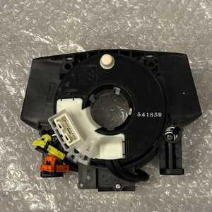 닛산, 인피니티 클락스프링 판매