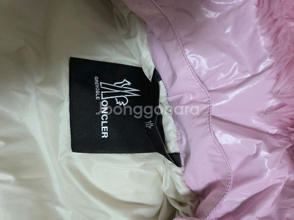 몽클 키즈패딩 새옷 399000원--2