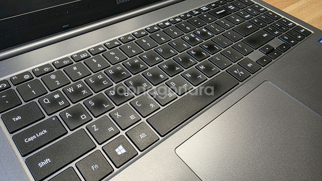 삼성 노트북 플러스2, NT551XDA, 새배터리 포함--6