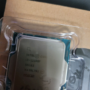 인텔 i3 12100F CPU
